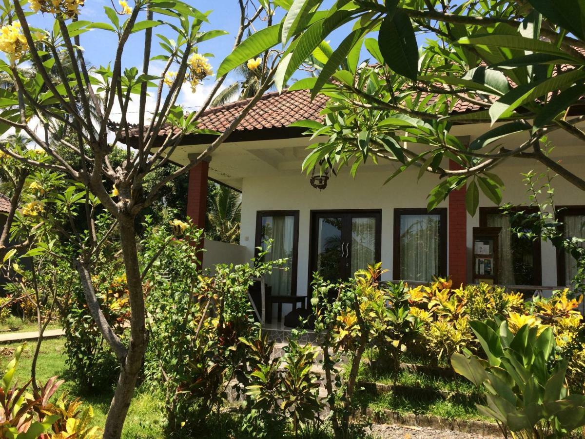 Bali Segara Lestari Oceanfront Villas تيجاكولا المظهر الخارجي الصورة